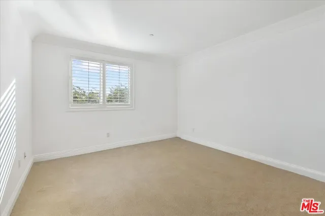 $1,399,000 | 261 South Reeves Drive, Unit 304, Beverly Hills, CA 90212