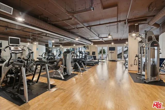 $1,399,000 | 261 South Reeves Drive, Unit 304, Beverly Hills, CA 90212