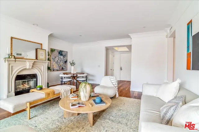$1,399,000 | 261 South Reeves Drive, Unit 304, Beverly Hills, CA 90212