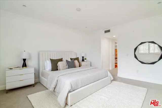 $1,399,000 | 261 South Reeves Drive, Unit 304, Beverly Hills, CA 90212