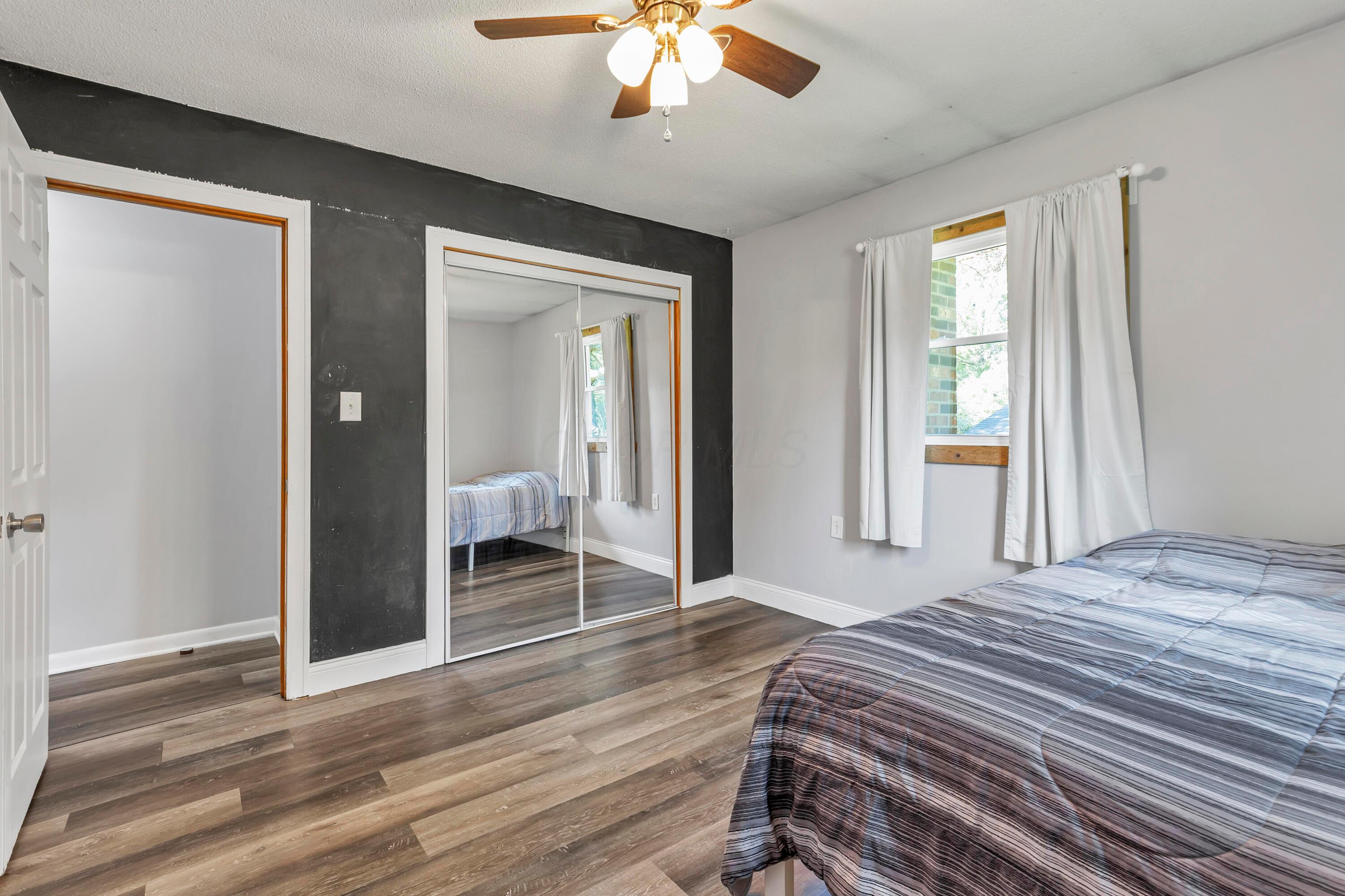 281 Middle Ground Road Southwest Pataskala, OH 43062 - Photo 22 of 52 Bedroom