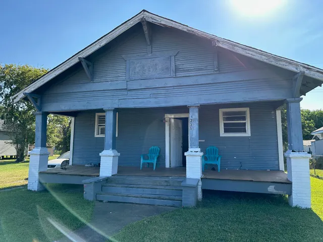 $10,000 | 1235 Dequeen Boulevard, Port Arthur, TX 77640
