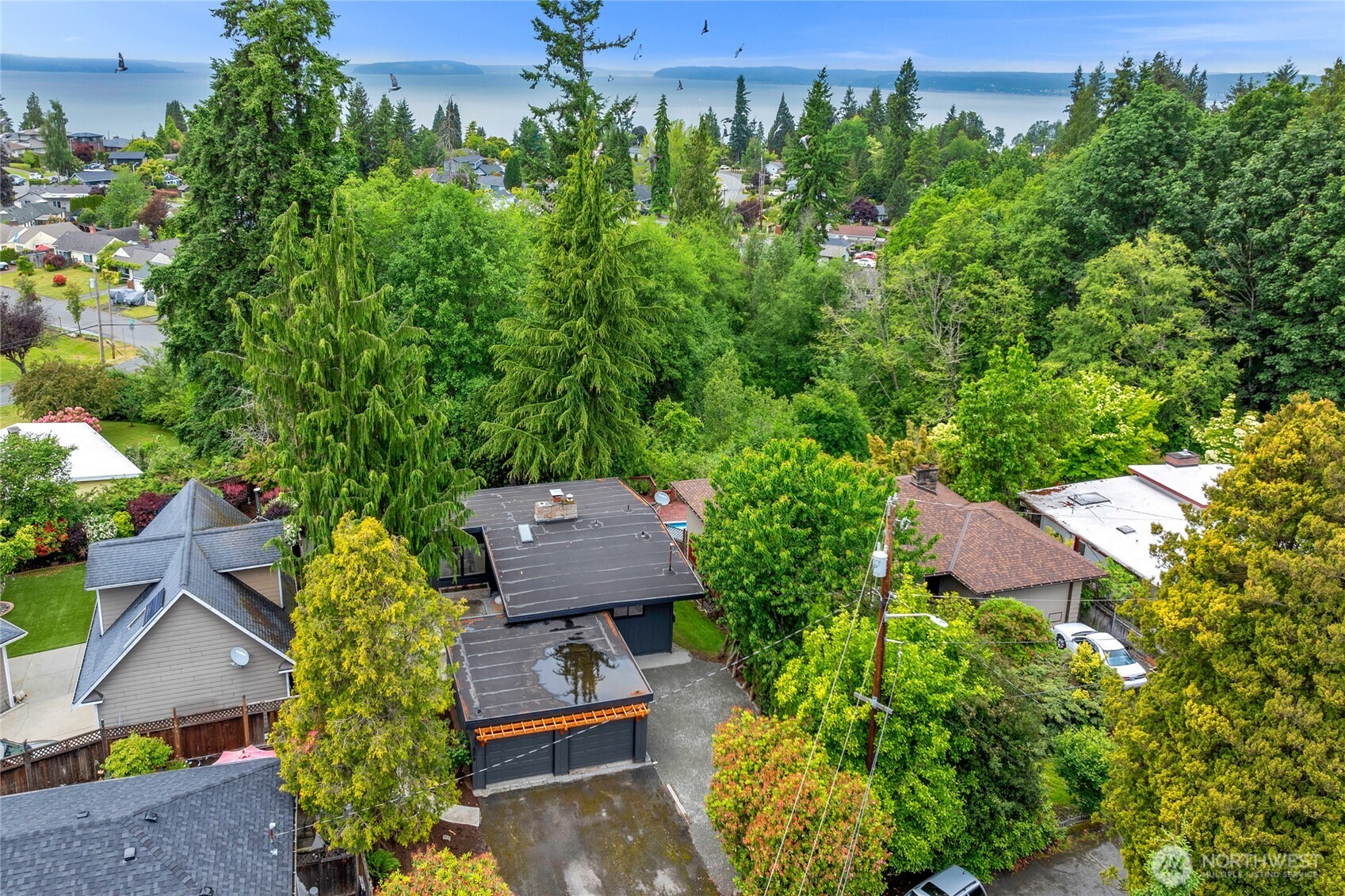 406 Center Place Everett, WA 98203 - Photo 5 of 28