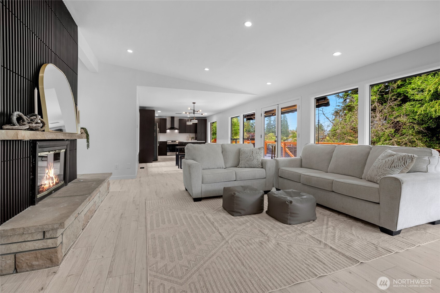 406 Center Place Everett, WA 98203 - Photo 9 of 28