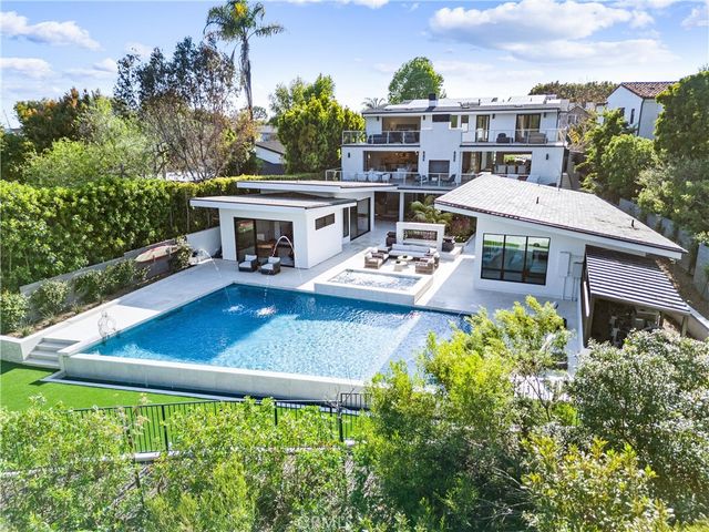 $16,250,000 | 552 Seaward Road, Corona del Mar, CA 92625