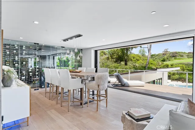 $16,250,000 | 552 Seaward Road, Corona del Mar, CA 92625