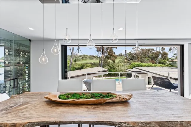 $16,250,000 | 552 Seaward Road, Corona del Mar, CA 92625