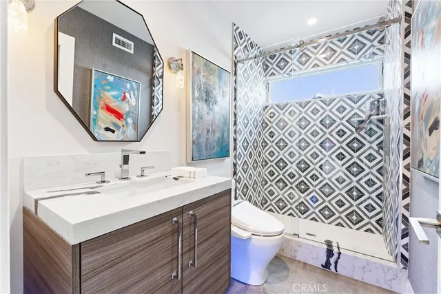 $16,250,000 | 552 Seaward Road, Corona del Mar, CA 92625