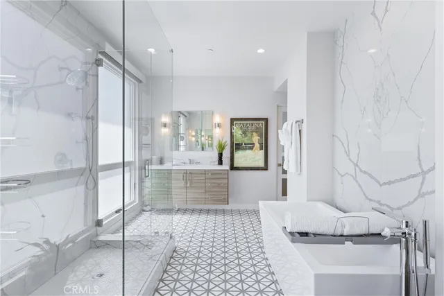 $16,250,000 | 552 Seaward Road, Corona del Mar, CA 92625