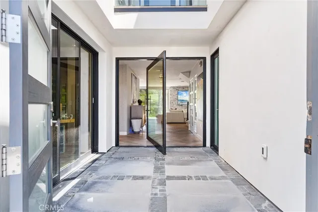 $16,250,000 | 552 Seaward Road, Corona del Mar, CA 92625