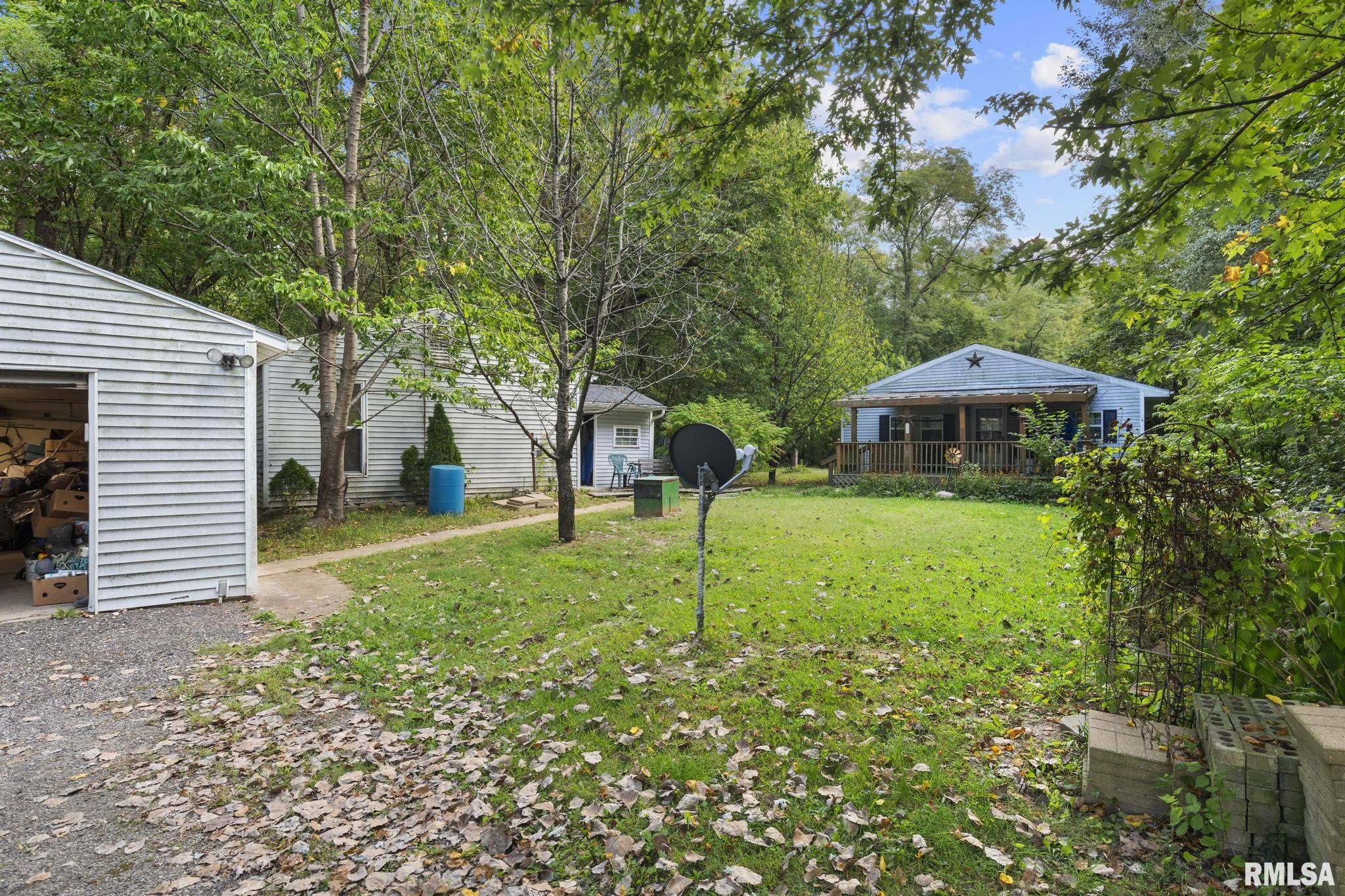 35261 North Middle Grove Road Farmington, IL 61531 - Photo 9 of 28