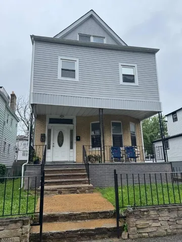 $3,500 | 38 Cambridge Street, Unit 2, East Orange, NJ 07018