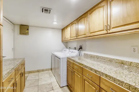 $3,475,000 | 4912 East Arroyo Verde Drive, Unit 8, Paradise Valley, AZ 85253