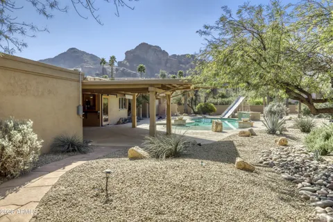 $3,475,000 | 4912 East Arroyo Verde Drive, Unit 8, Paradise Valley, AZ 85253