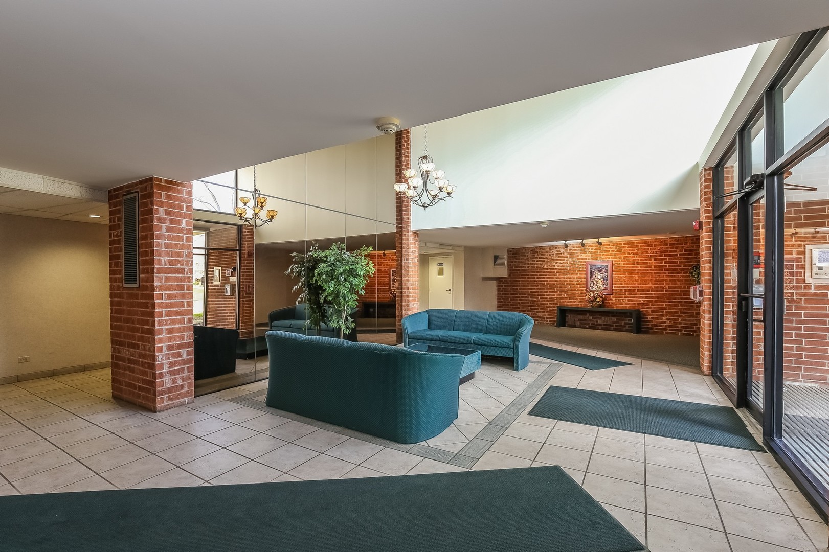 1415 East Central Road, Unit 206A Arlington Heights, IL 60005 - Photo 12 of 18