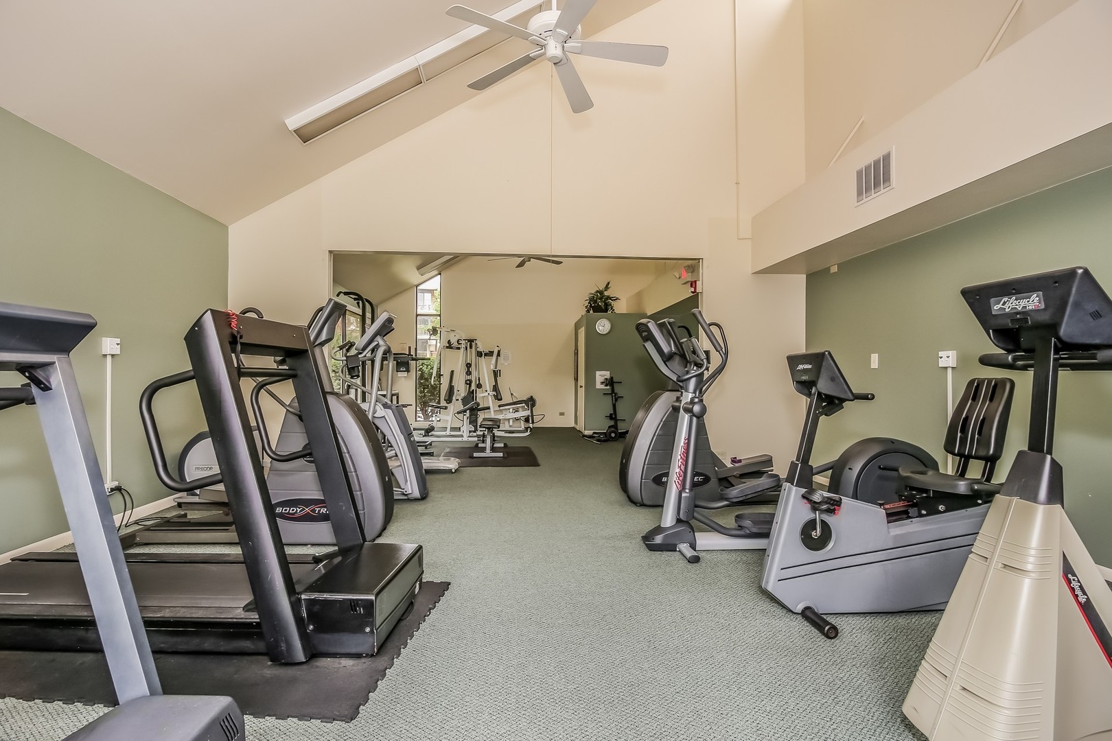 1415 East Central Road, Unit 206A Arlington Heights, IL 60005 - Photo 17 of 18