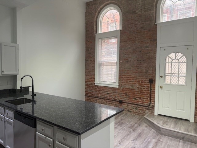 100 Washington Street, Unit 4 Beverly, MA 01915 - Photo 7 of 17