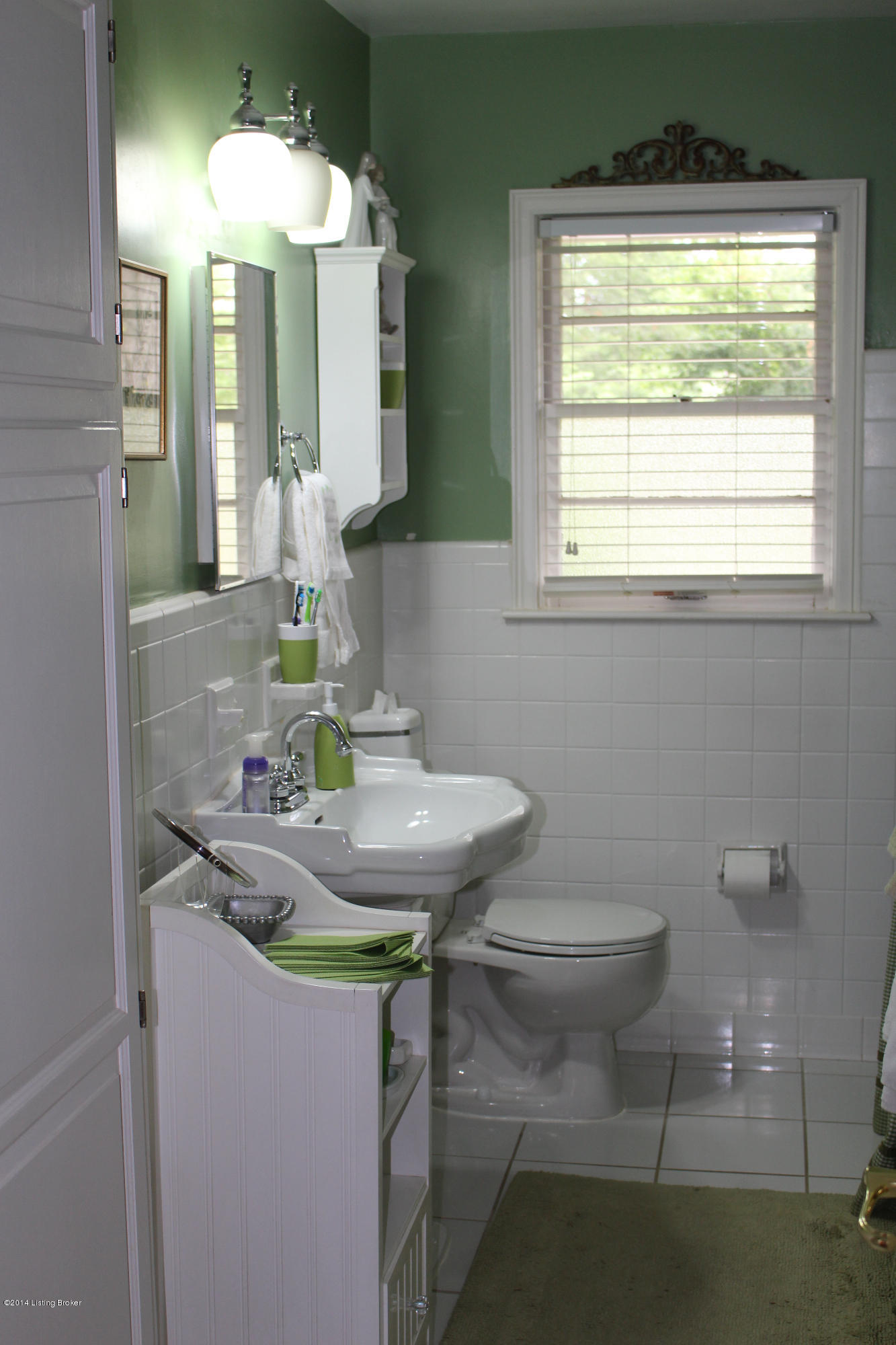 723 Waterford Road Louisville, KY 40207 - Photo 19 of 32 Full Bath