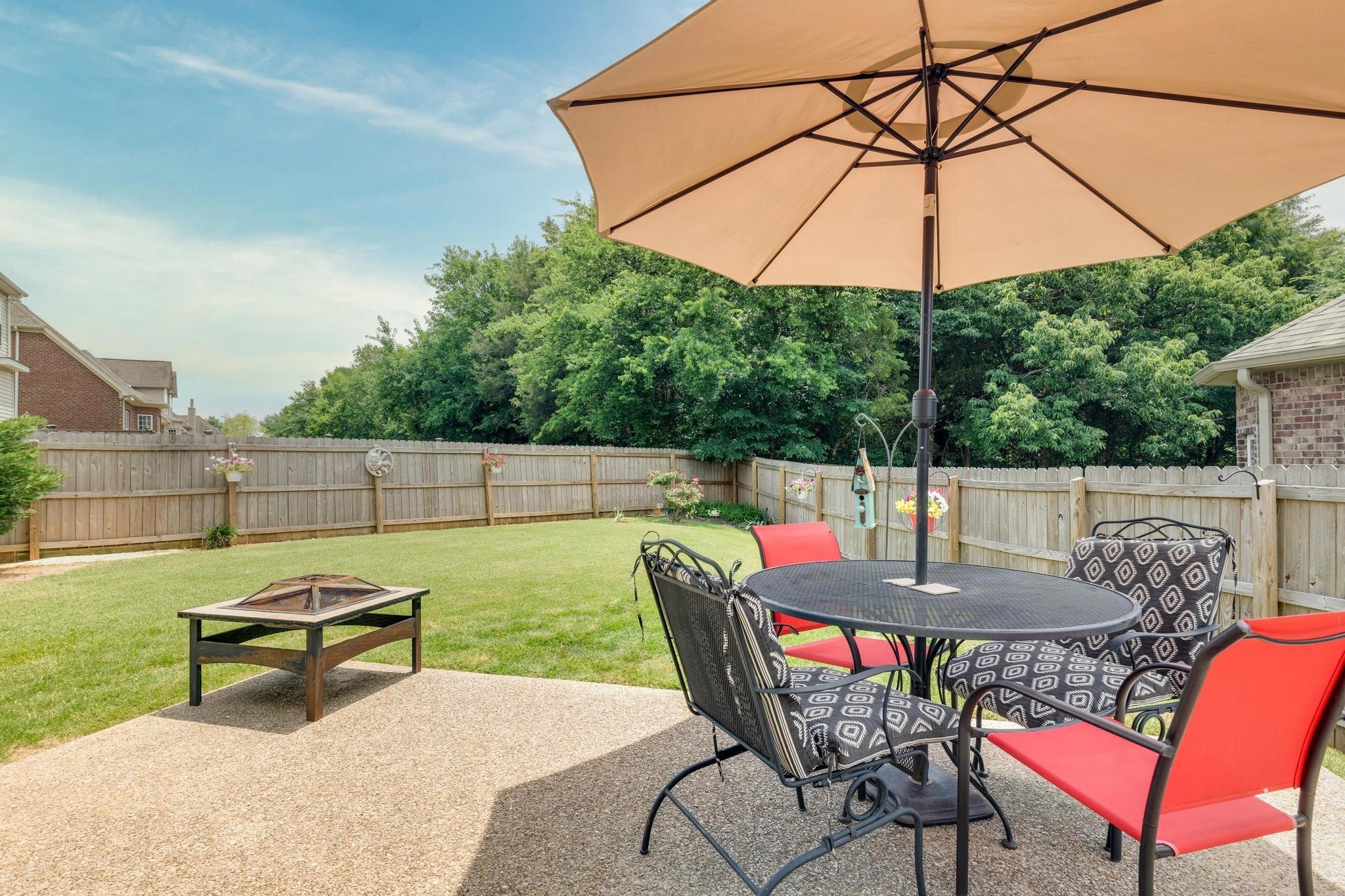 2018 Lincoln Road Spring Hill, TN 37174 - Photo 31 of 32 a view of an outdoor sitting area with furniture