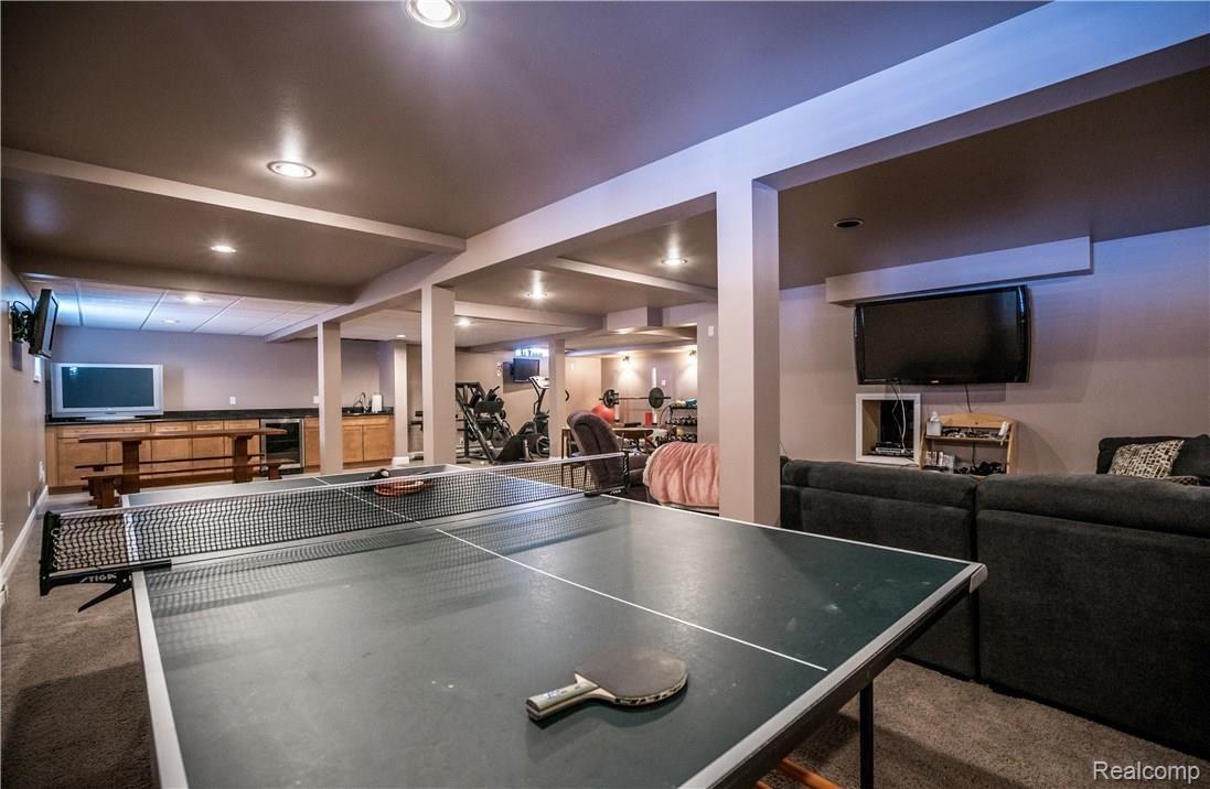 3687 Cedar Shake Drive Rochester, MI 48309 - Photo 45 of 61 Vertical Shots 16.jpg
