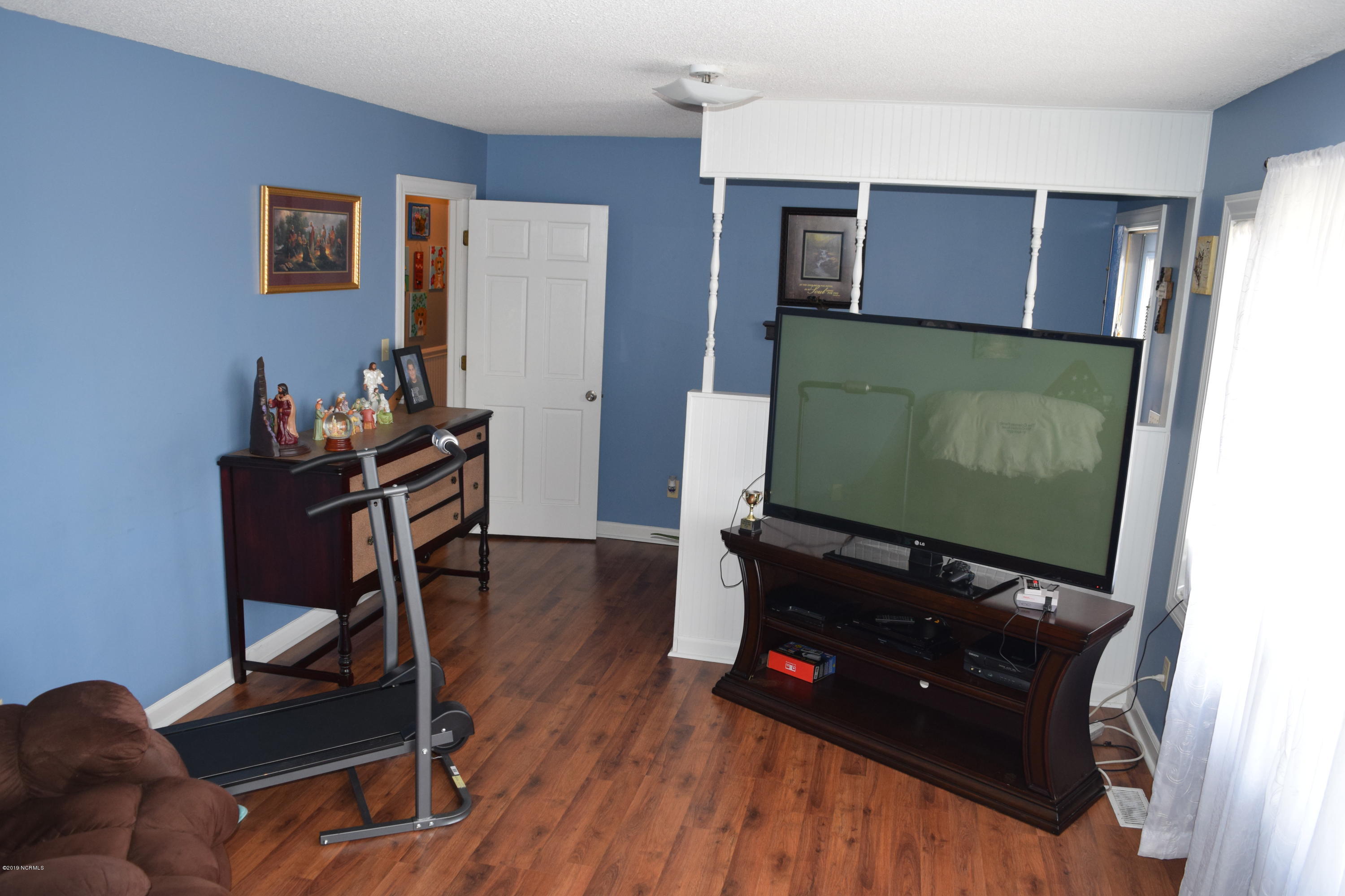 189 Comfort Road Richlands, NC 28574 - Photo 5 of 22 DSC_0542