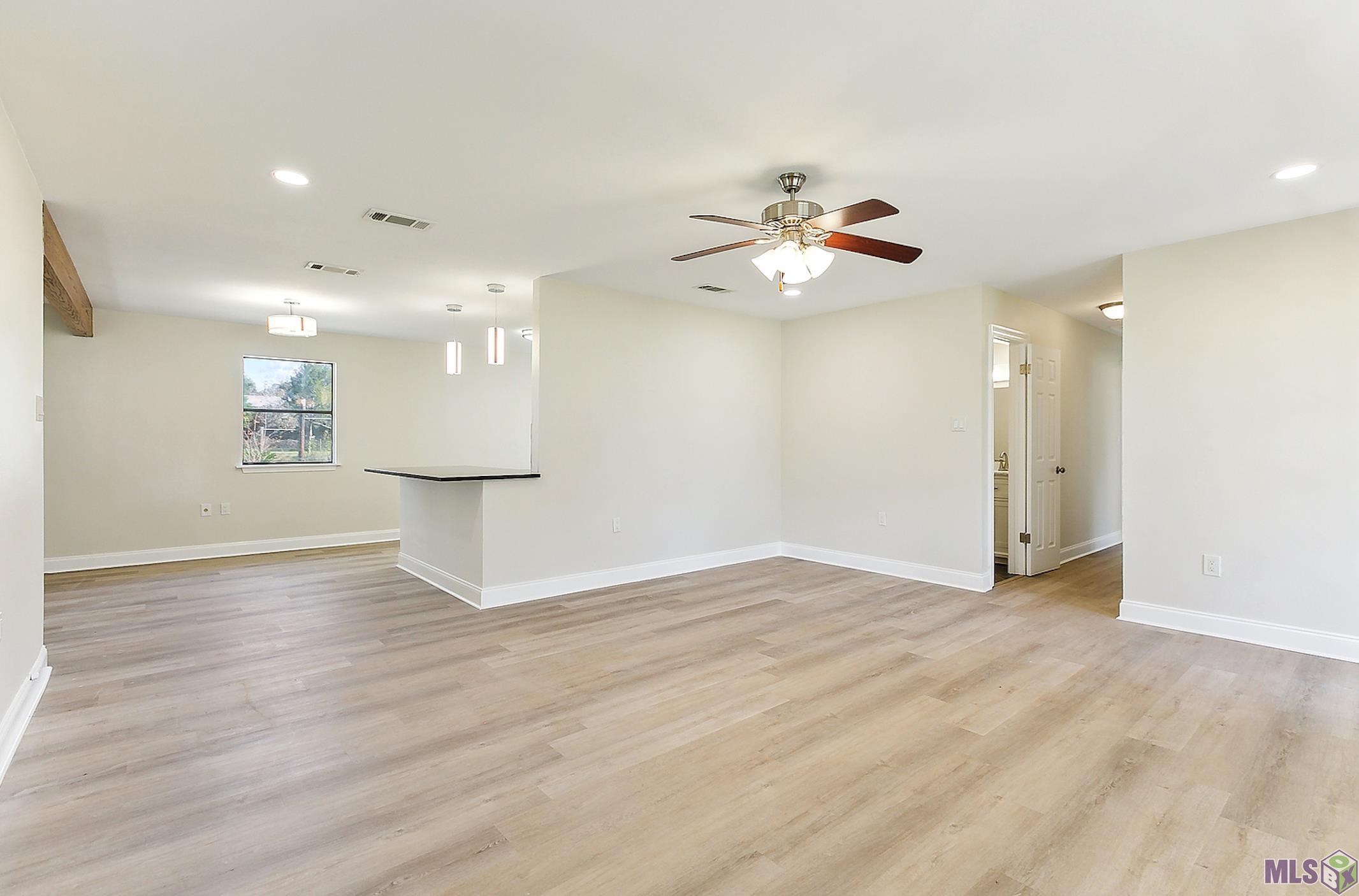 10248 Serene Road Denham Springs, LA 70726 - Photo 4 of 18 Gallery Image 4
