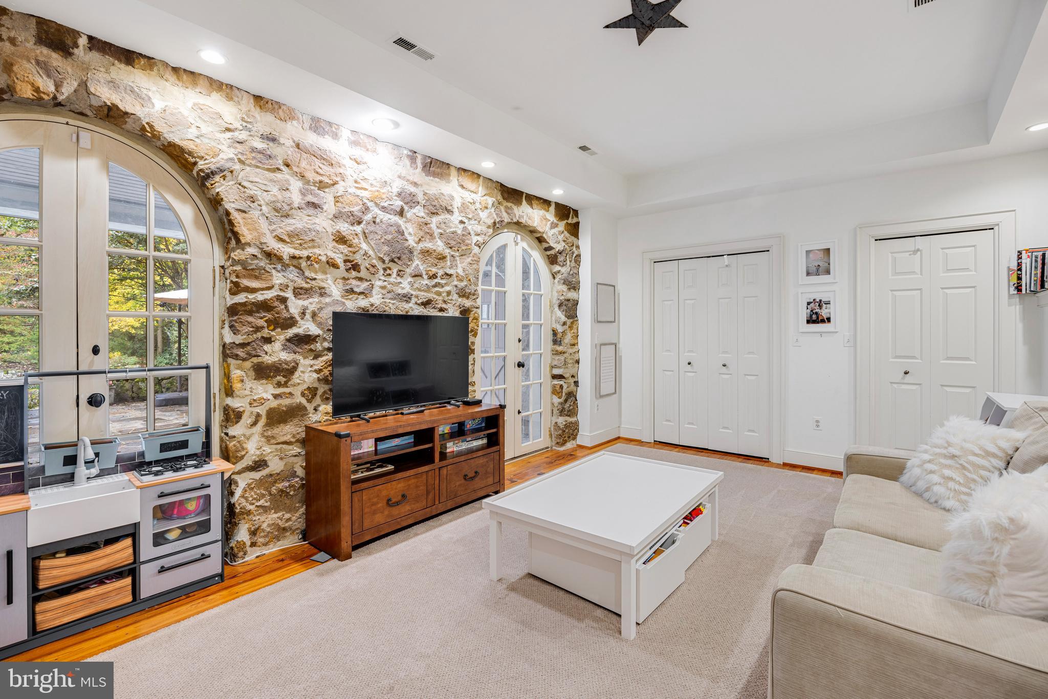 651 Hendler Road Severna Park, MD 21146 - Photo 9 of 77