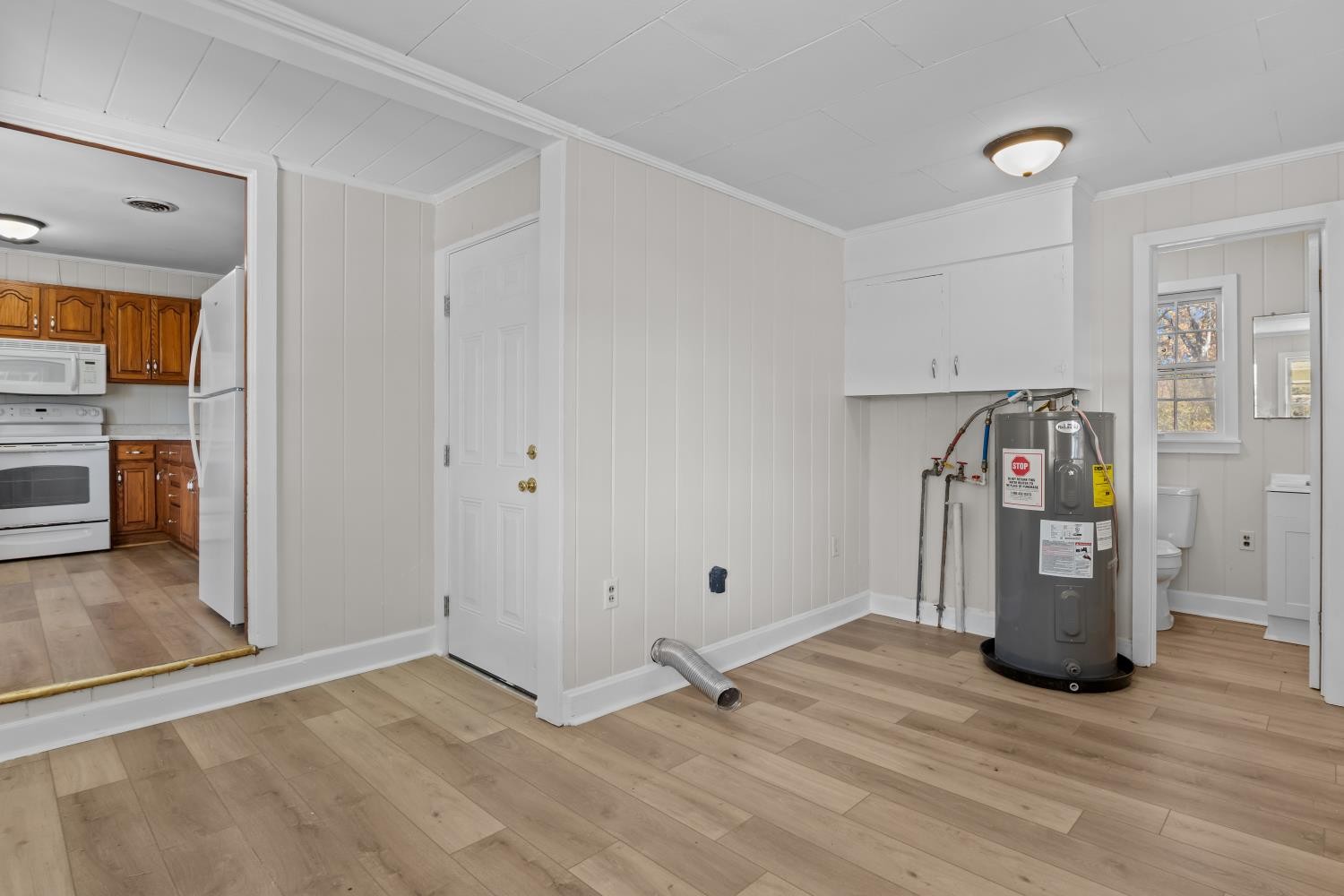 1260 Clydeton Road Waverly, TN 37185 - Photo 25 of 41 a view of empty room with wooden floor