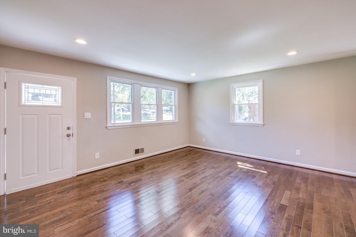 5711 Keppler Road Temple Hills, MD 20748 - Photo 4 of 39 Gallery Image 4
