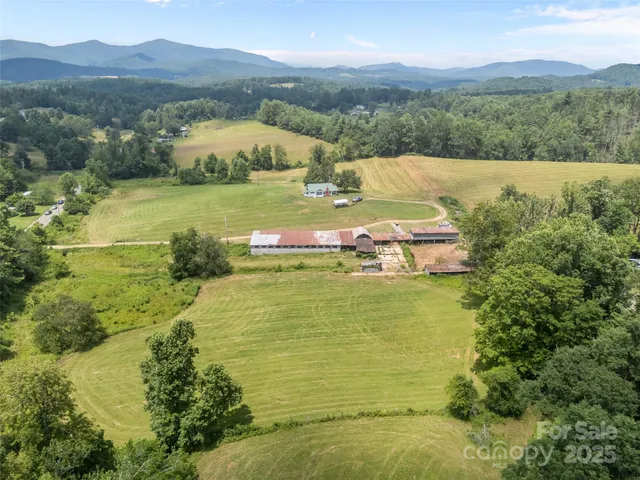 $1,190,000 | 1305 Halltown Road, Spruce Pine, NC 28777