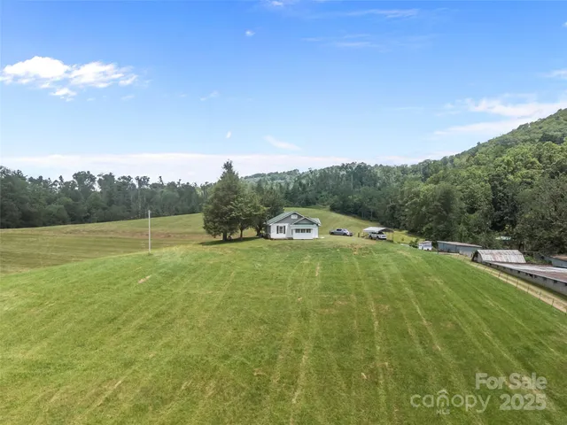 $1,190,000 | 1305 Halltown Road, Spruce Pine, NC 28777