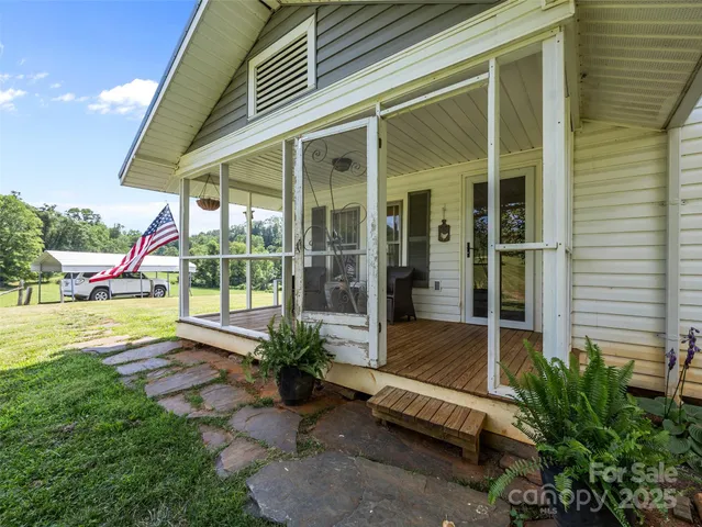 $1,190,000 | 1305 Halltown Road, Spruce Pine, NC 28777