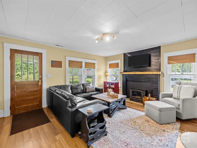 $1,190,000 | 1305 Halltown Road, Spruce Pine, NC 28777