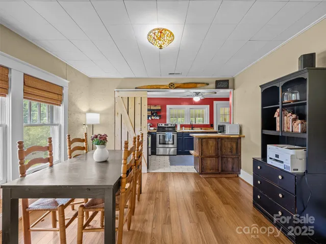 $1,190,000 | 1305 Halltown Road, Spruce Pine, NC 28777