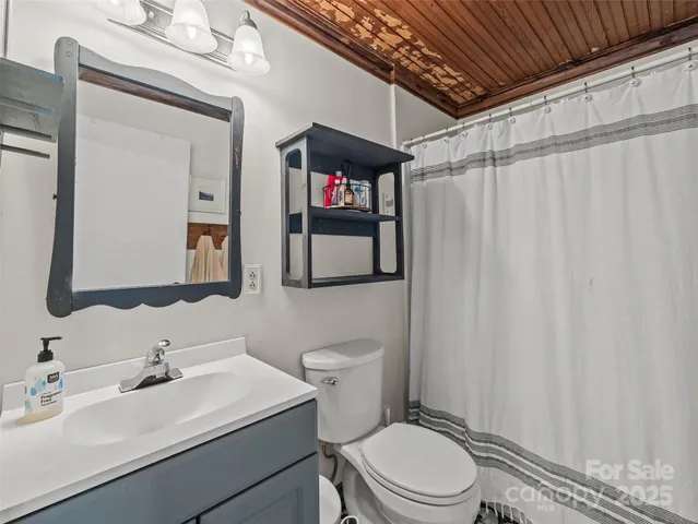 $1,190,000 | 1305 Halltown Road, Spruce Pine, NC 28777