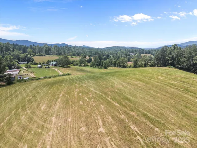 $1,190,000 | 1305 Halltown Road, Spruce Pine, NC 28777