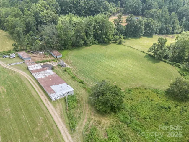 $1,190,000 | 1305 Halltown Road, Spruce Pine, NC 28777