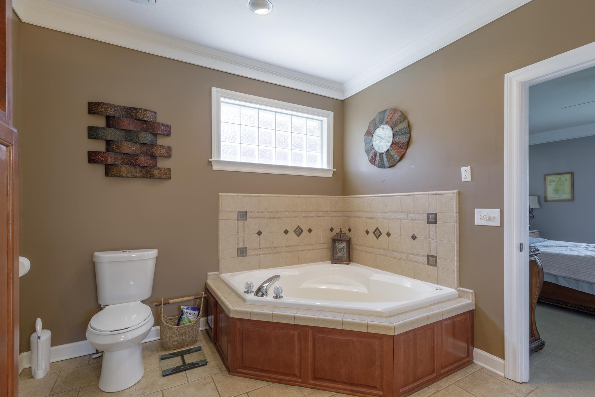 214 Savannah Ridge Murfreesboro, TN 37127 - Photo 13 of 30 This deep soaking jacuzzi tub is the perfect place to relax after a long days work! 214 Savannah Ridge, Murfreesboro, TN 37127