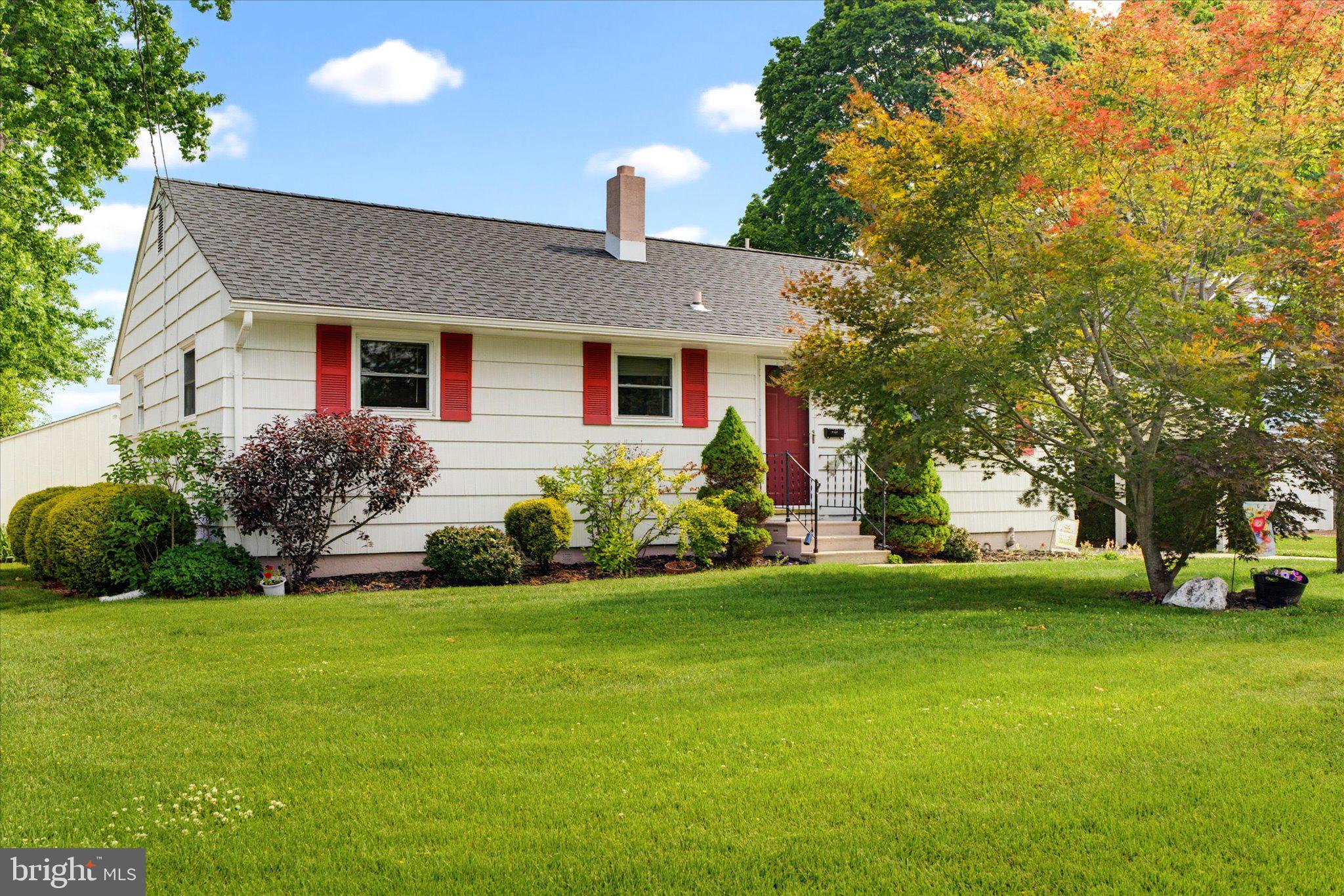 246 Hauser Avenue Hamilton, NJ 08620 - Photo 2 of 31