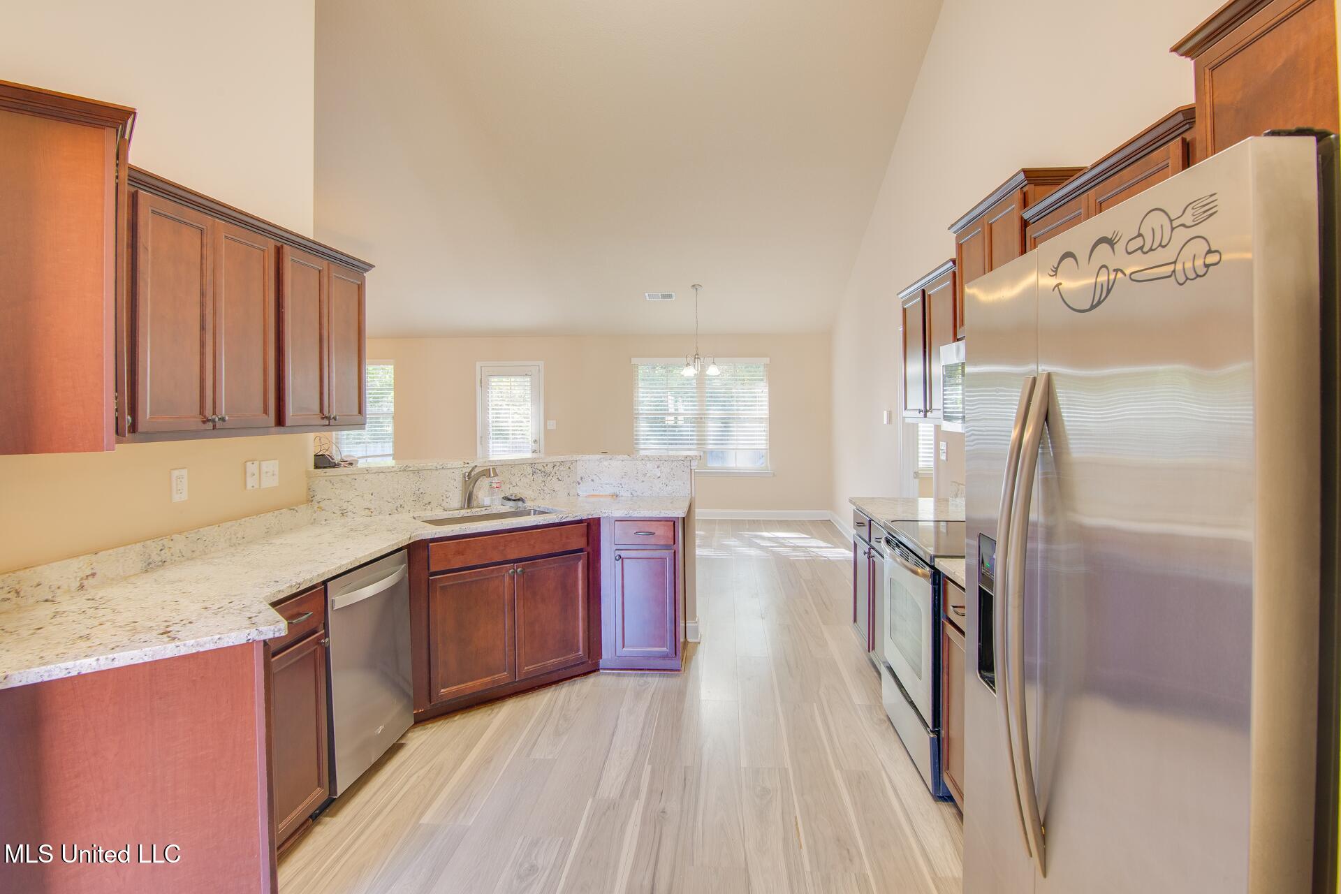 6769 Terry Chase Olive Branch, MS 38654 - Photo 7 of 17 Kitchen