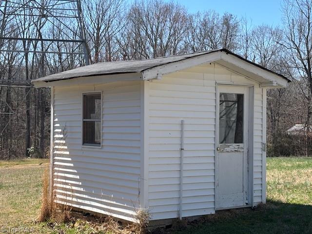 5530 Drake Road Greensboro, NC 27406 - Photo 19 of 28 Gallery Image 19