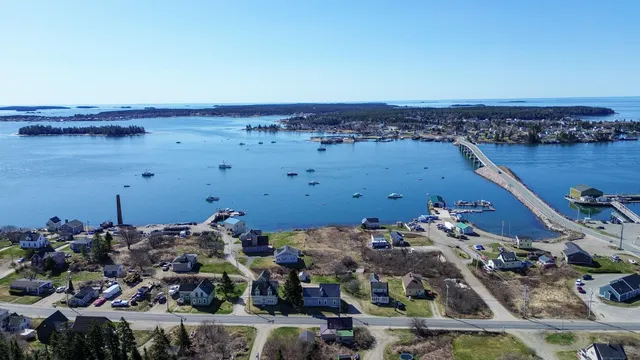 $79,900 | 68 Main Street, Jonesport, ME 04649