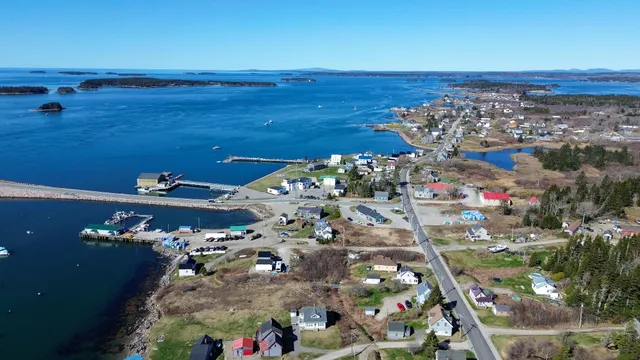 $79,900 | 68 Main Street, Jonesport, ME 04649