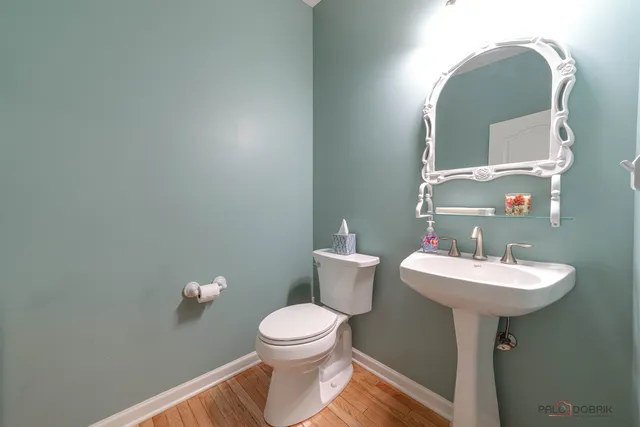 $457,500 | 1834 Torrey Parkway, Libertyville, IL 60048