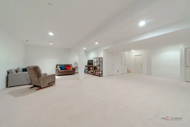 $457,500 | 1834 Torrey Parkway, Libertyville, IL 60048