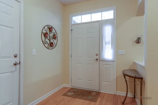 $457,500 | 1834 Torrey Parkway, Libertyville, IL 60048