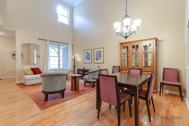 $457,500 | 1834 Torrey Parkway, Libertyville, IL 60048