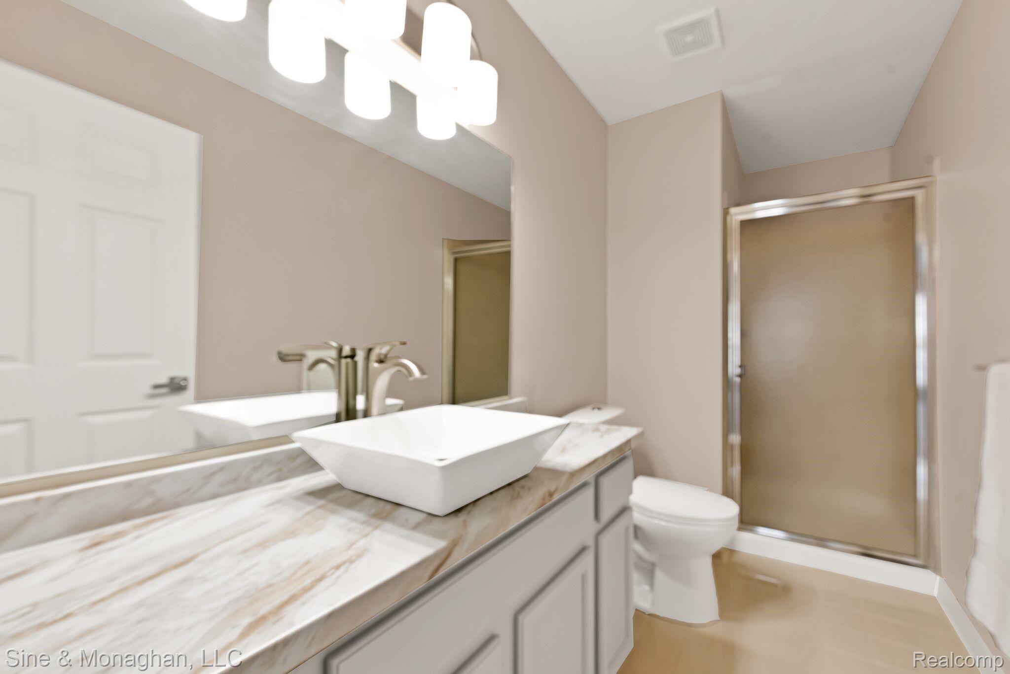 45787 Heather Ridge Drive Macomb, MI 48044 - Photo 17 of 20 HR16.jpeg