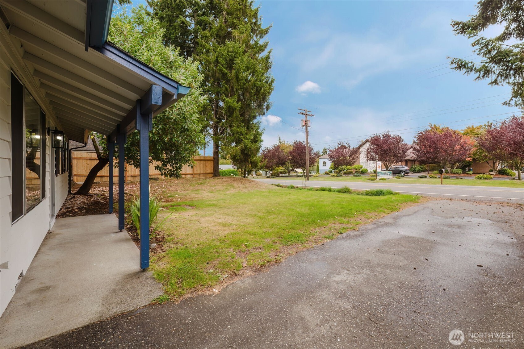 2464 Mitchell Road Southeast Port Orchard, WA 98366 - Photo 4 of 40 Gallery Image 4