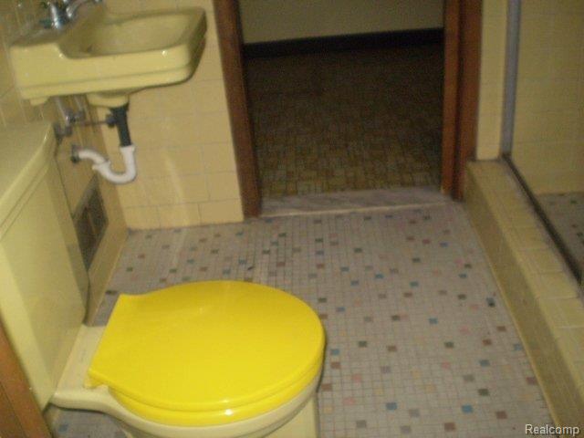 11434 Racine Road Warren, MI 48093 - Photo 6 of 10 P1010013